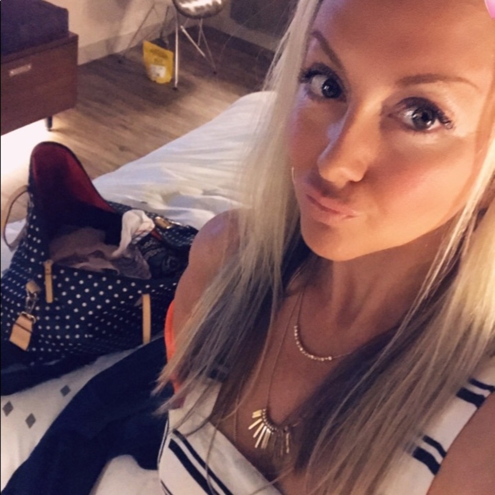 Meet your Posher, Julie